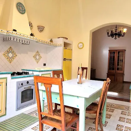 Casa De Gasperi * Castellammare del Golfo